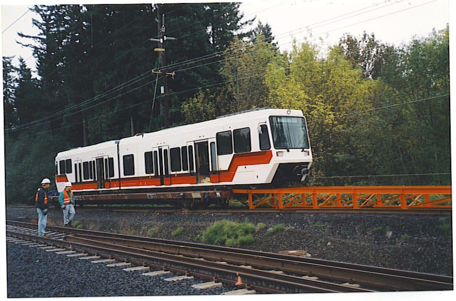 sd660deliv1.jpg (94195 bytes)